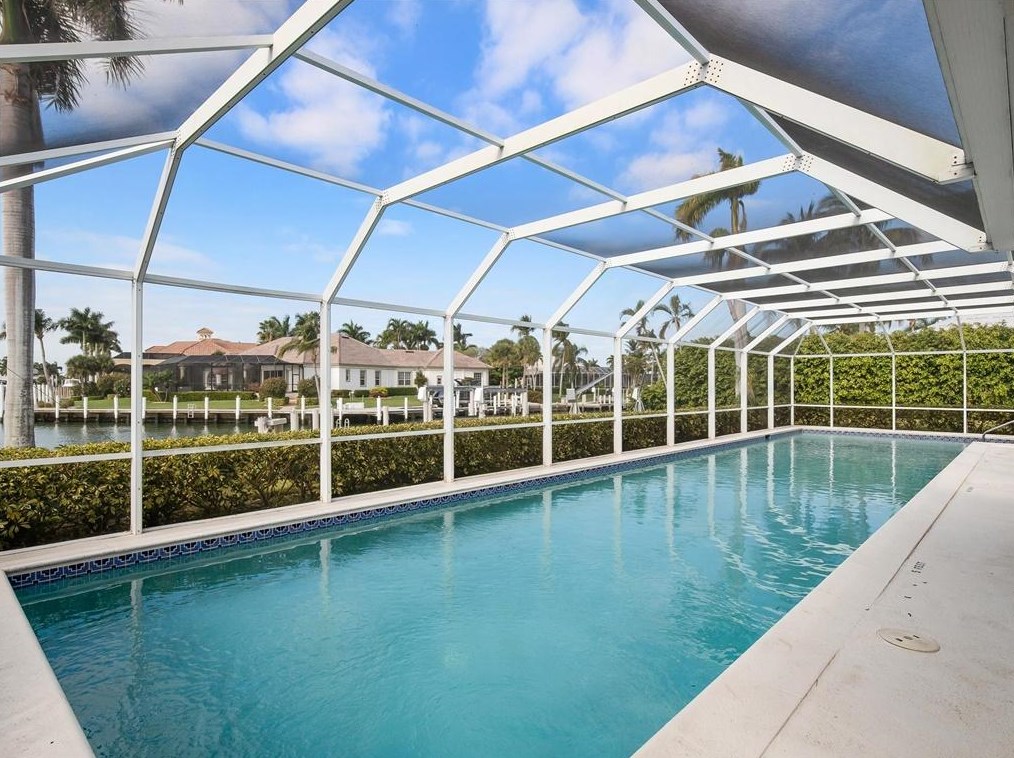 570 Hammock Ct, Marco Island, FL 34145