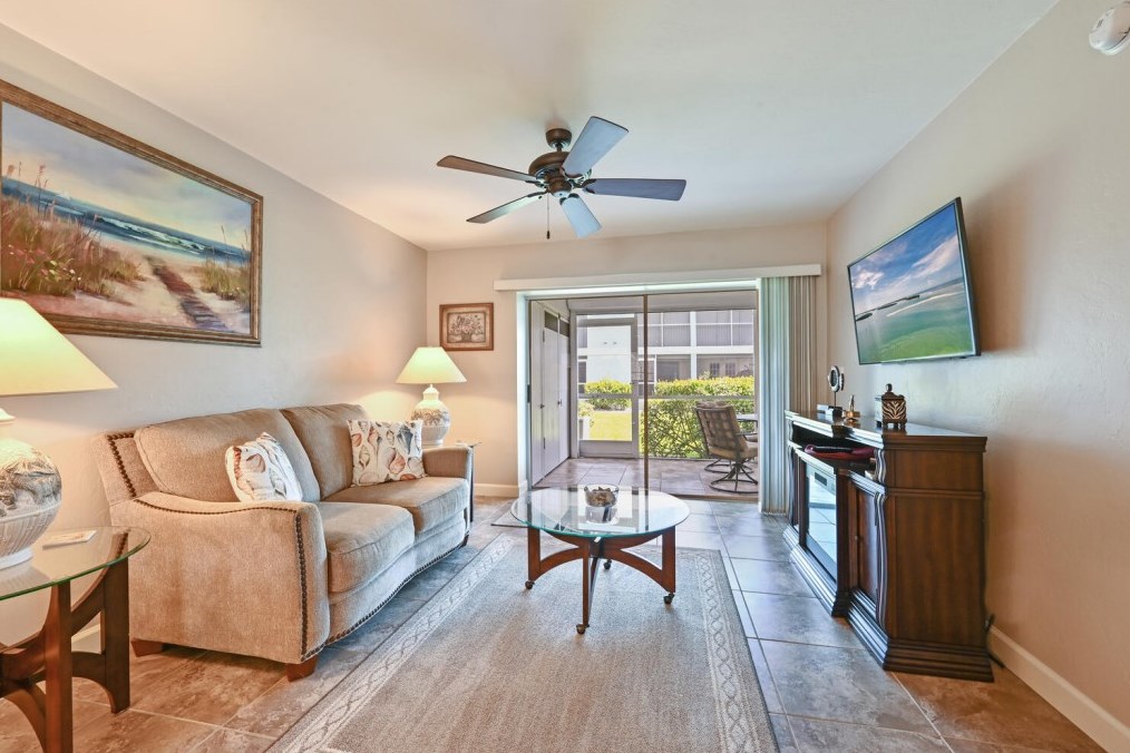 691 W Elkcam Cir #415, Marco Island, FL 34145