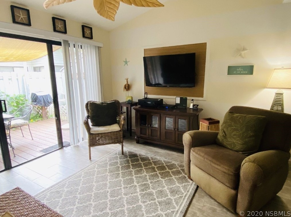 4285 Sea Mist Dr, New Smyrna FL  32169-3945 exterior