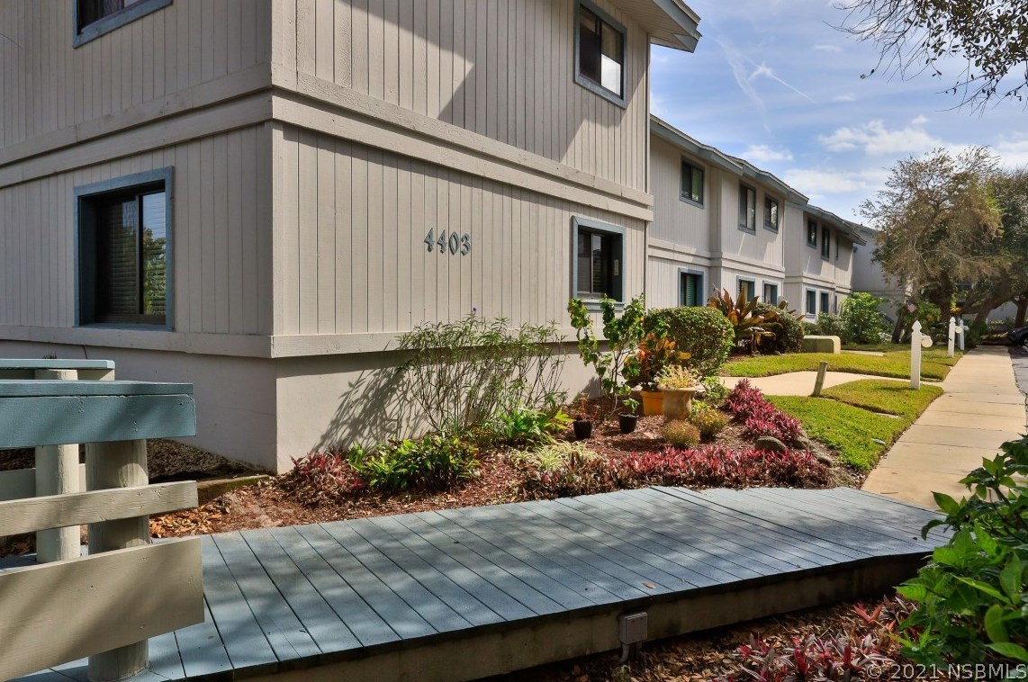 4403 Sea Mist Dr Apt 210, New Smyrna, FL 32169