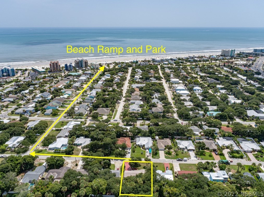 816 Evergreen St, New Smyrna, FL 32169-2904