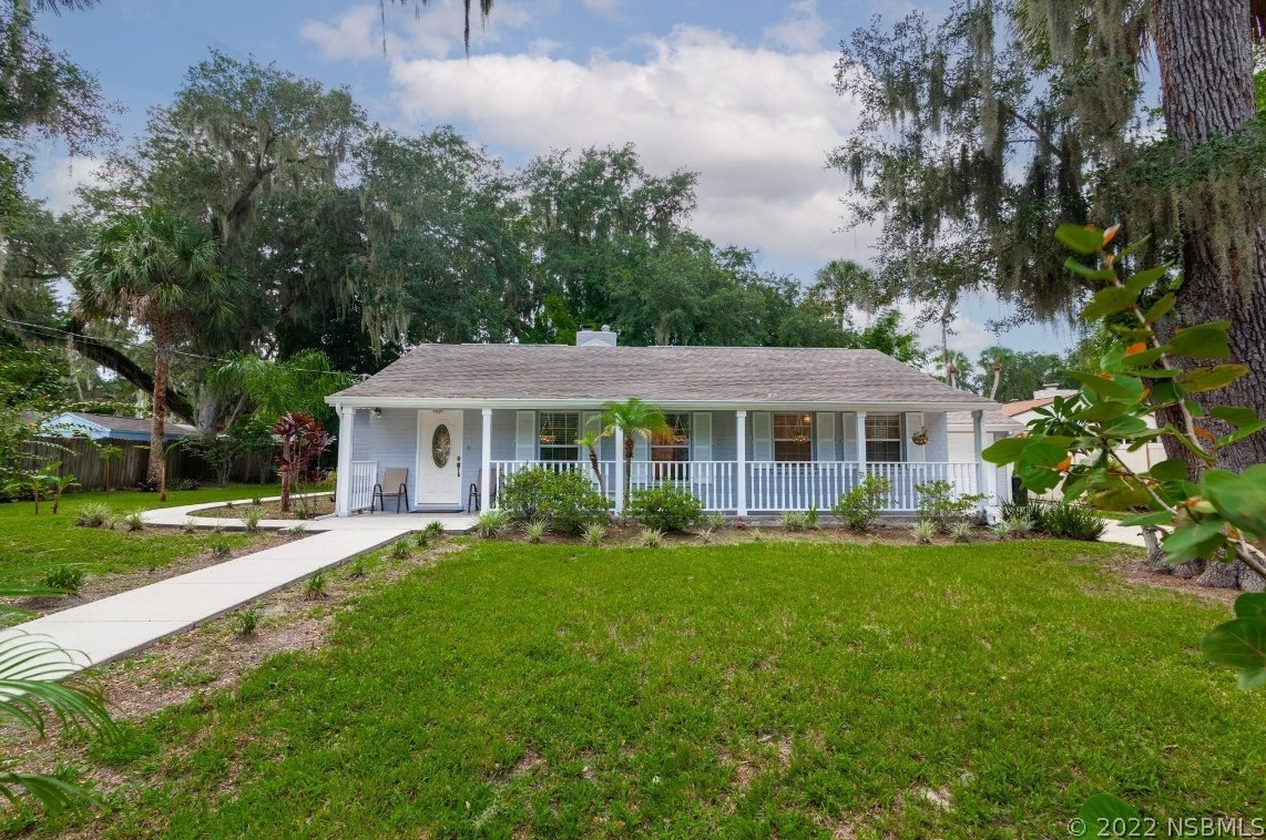 1611 Coquina Dr, New Smyrna, FL 32168