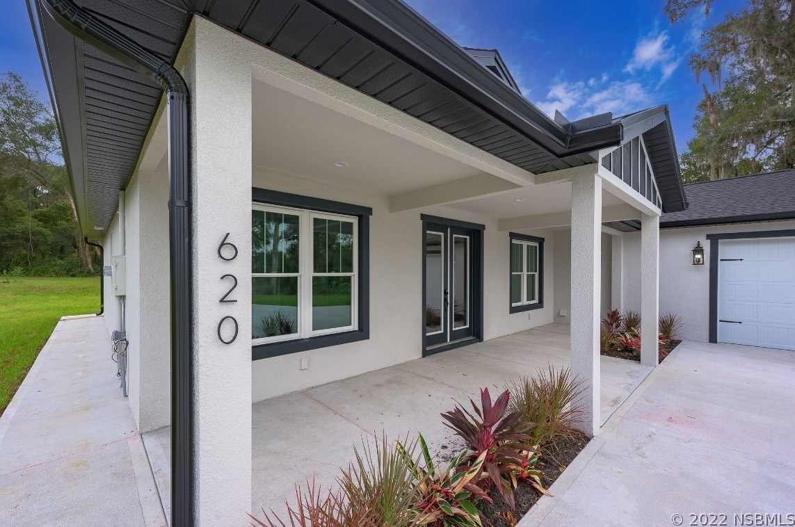 620 Lake Winnemissett Dr, Deland, FL 32724