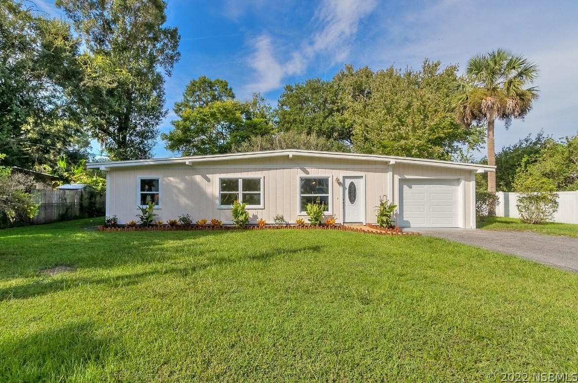 644 Corbin Park Rd, New Smyrna, FL 32168