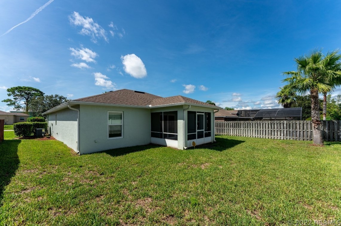 213 Two Oaks Dr, Edgewater FL  32141-3016 exterior