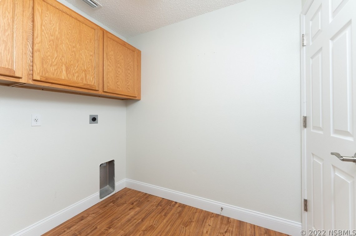 213 Two Oaks Dr, Edgewater FL  32141-3016 exterior