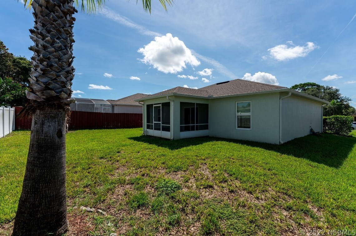 213 Two Oaks Dr, Edgewater FL  32141-3016 exterior