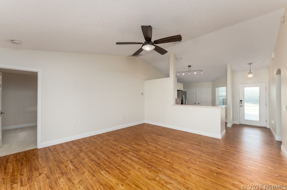 213 Two Oaks Dr, Edgewater FL  32141-3016 exterior