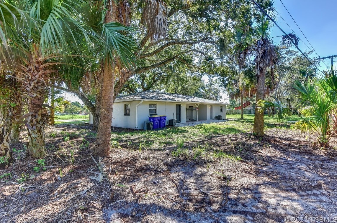 1802 Fern Palm Dr, Edgewater FL 32132-3531 exterior