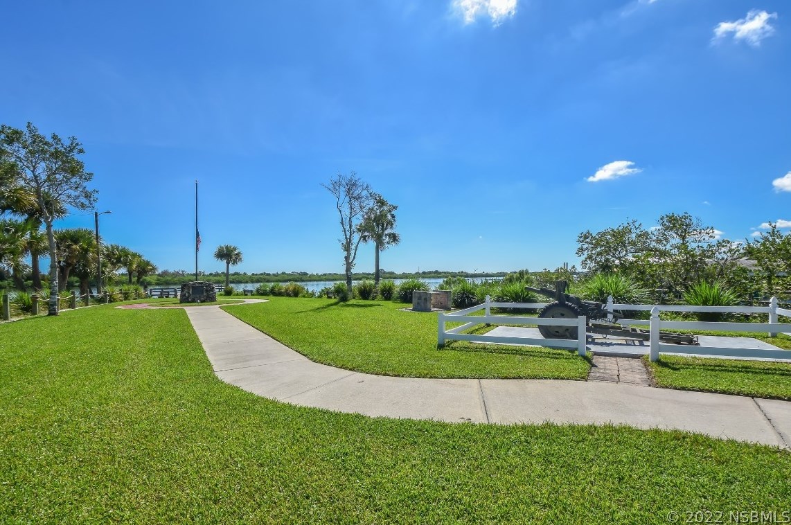 1802 Fern Palm Dr, Edgewater FL 32132-3531 exterior