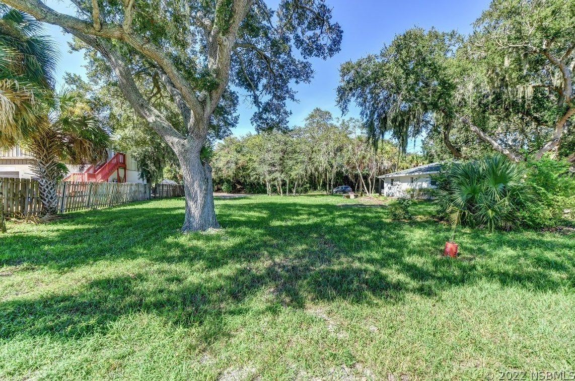 1802 Fern Palm Dr, Edgewater FL 32132-3531 exterior