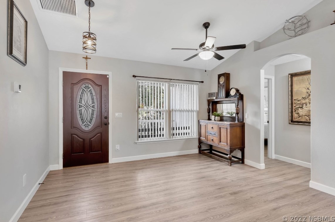 140 Caracas Rd, De Bary, FL 32713