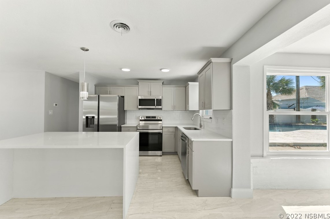 4612 Katy Dr, New Smyrna FL  32169-4306 exterior