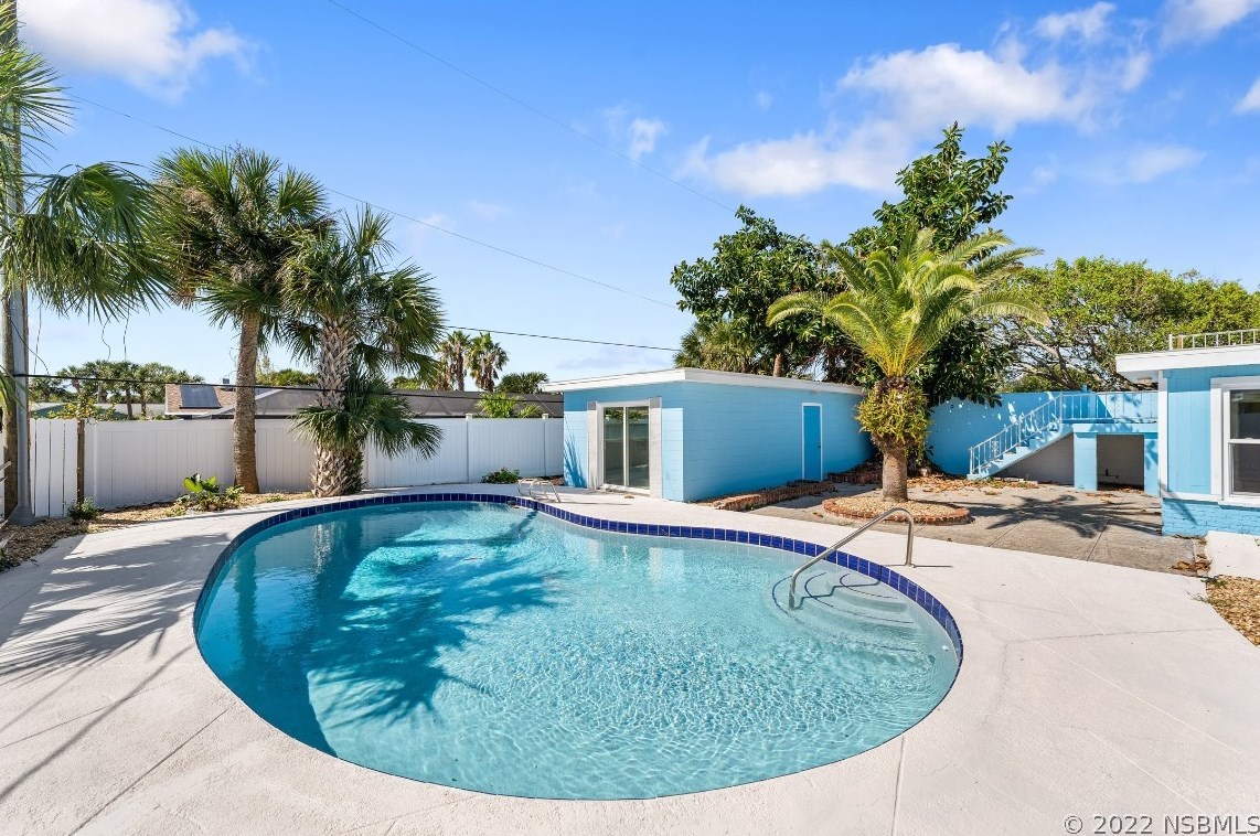 4612 Katy Dr, New Smyrna FL  32169-4306 exterior