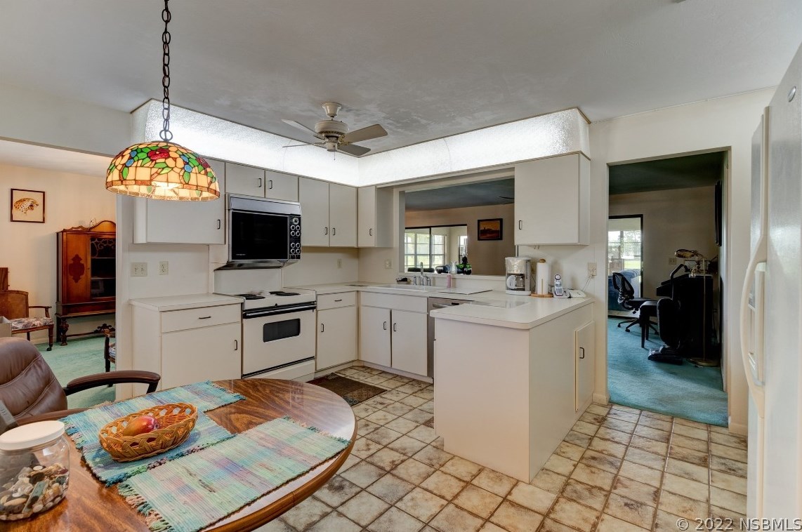 47 Fairway Cir, New Smyrna FL  32168-6342 exterior