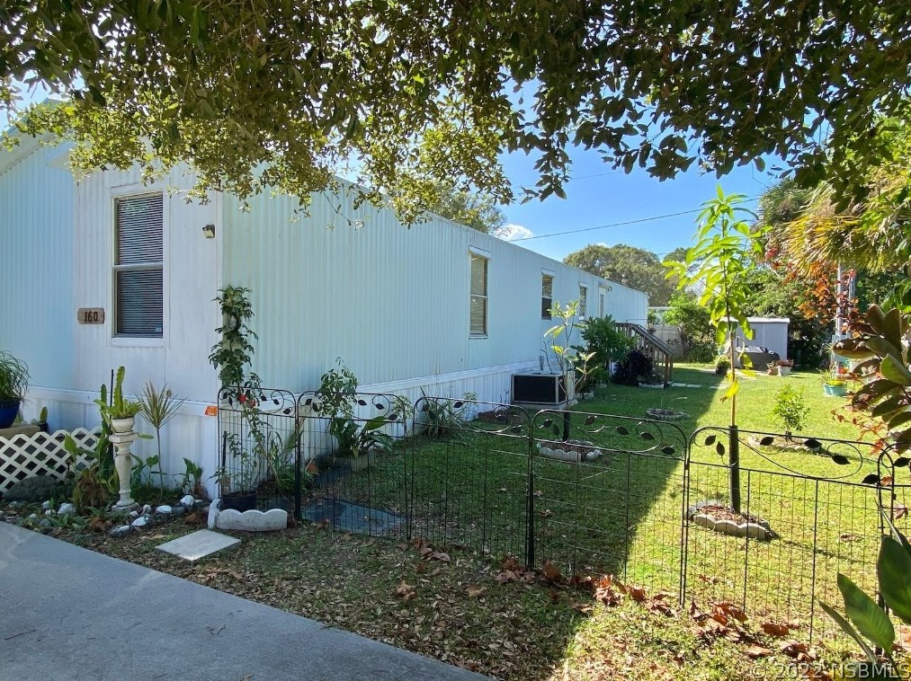 160 Mae St, Oak Hill, FL 32759