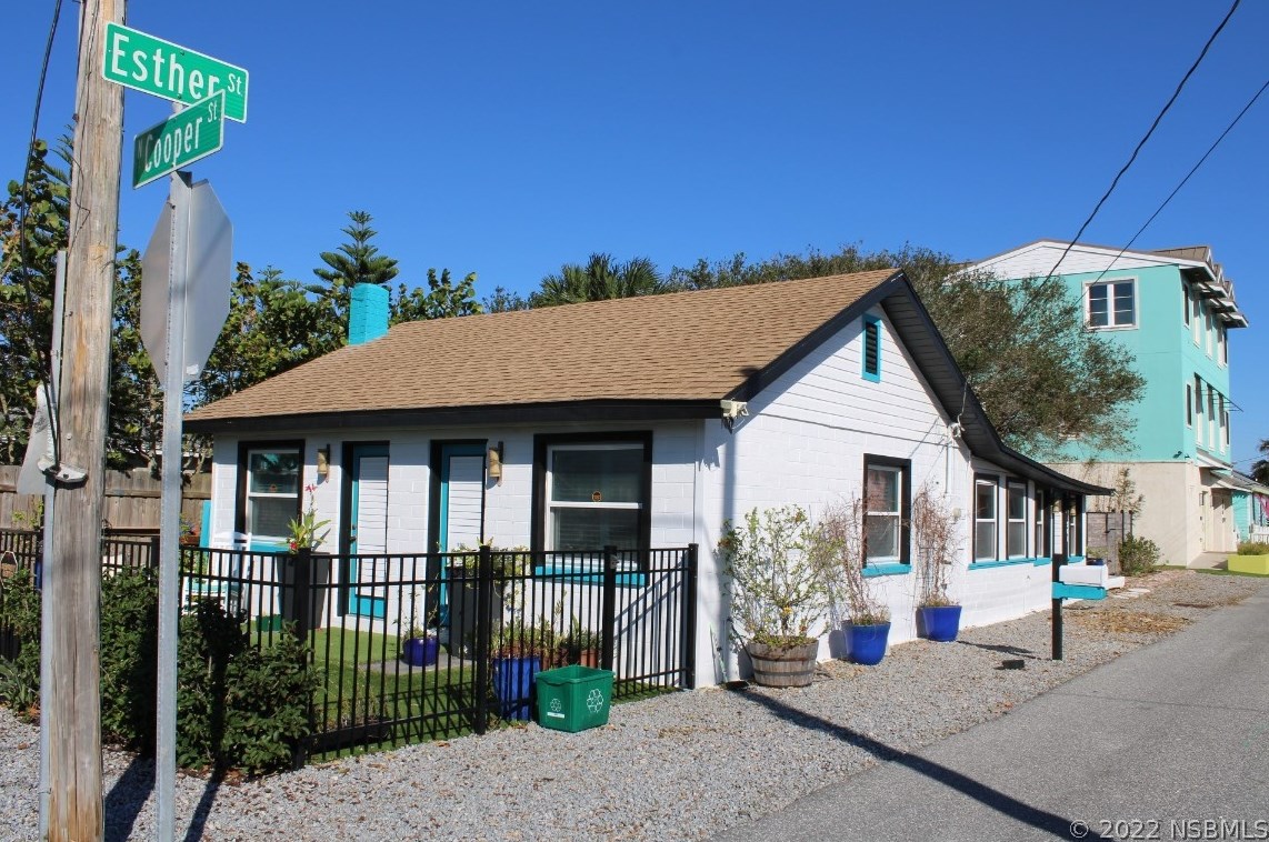 301 N Cooper St, New Smyrna, FL 32169
