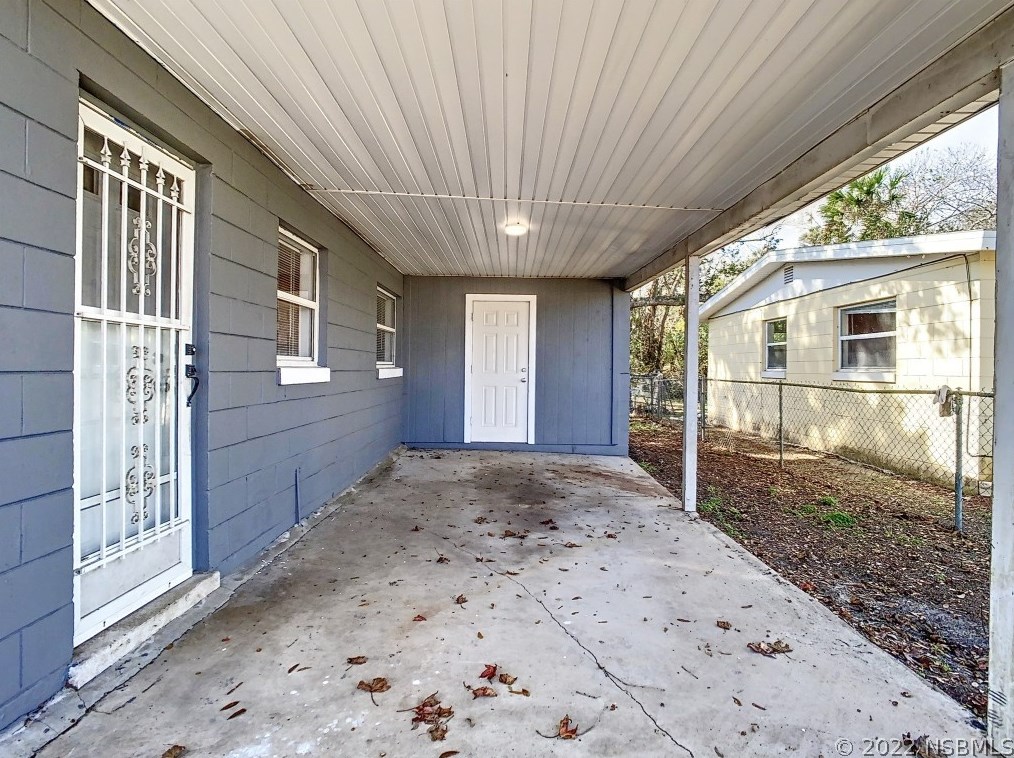 740 S Caroline St, Daytona Beach, FL 32114