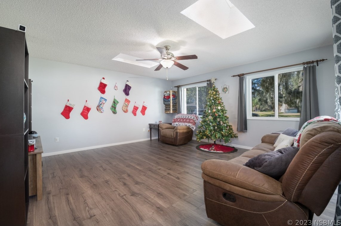 1703 Queen Palm Dr, Edgewater FL  32132-3211 exterior