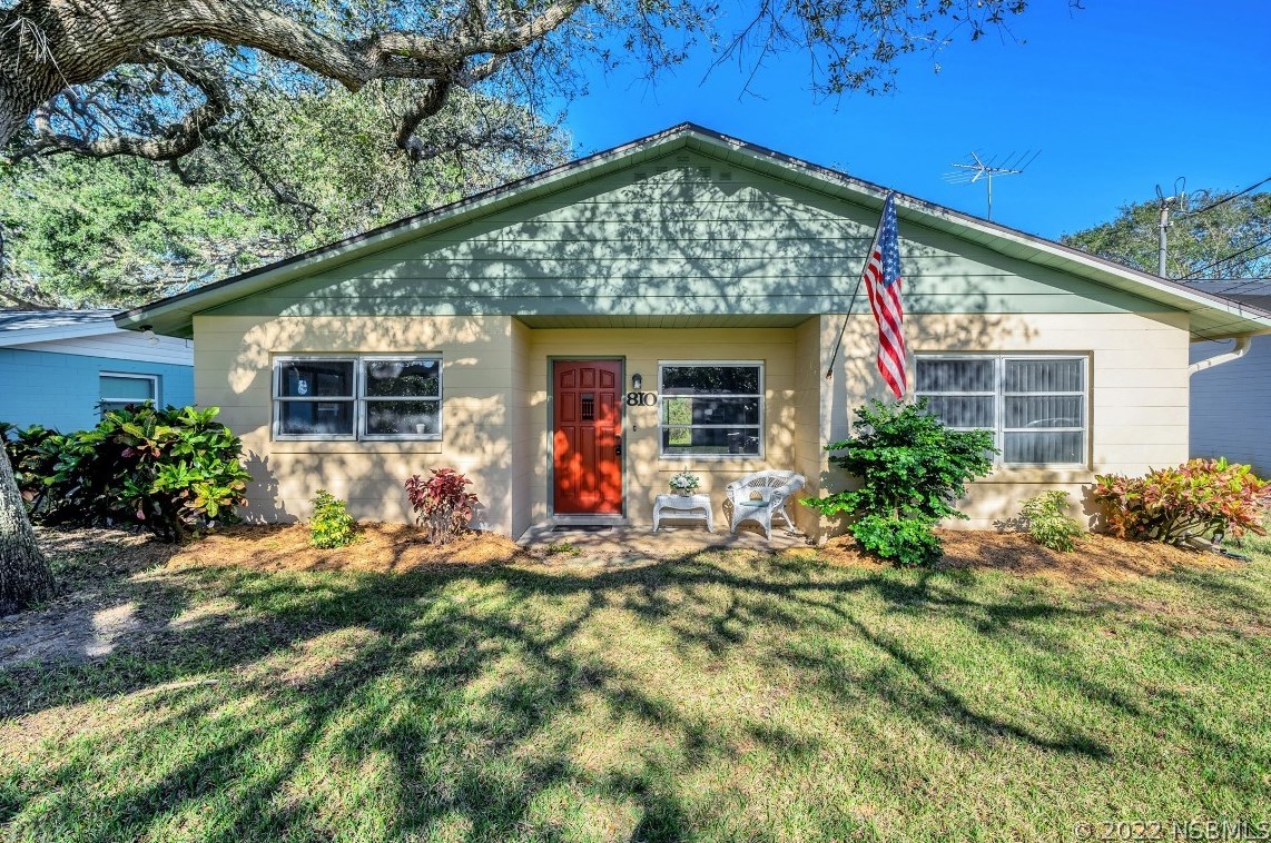 810 10th Ave, New Smyrna, FL 32169-3212