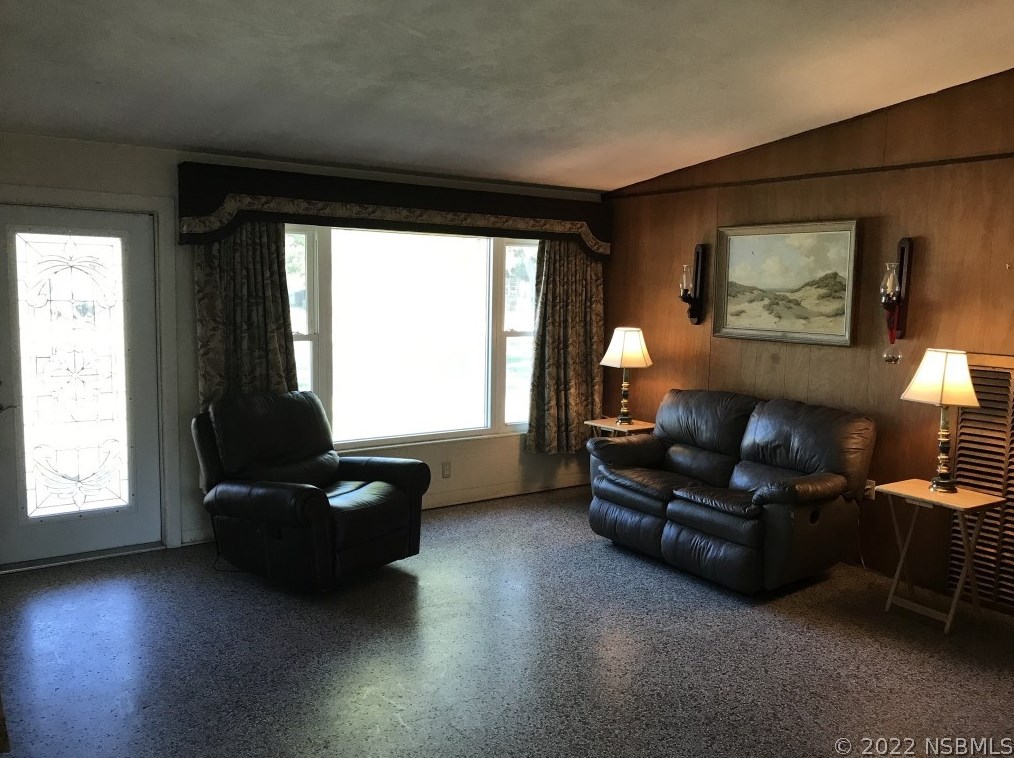 640 Yupon Ave, New Smyrna, FL 32169