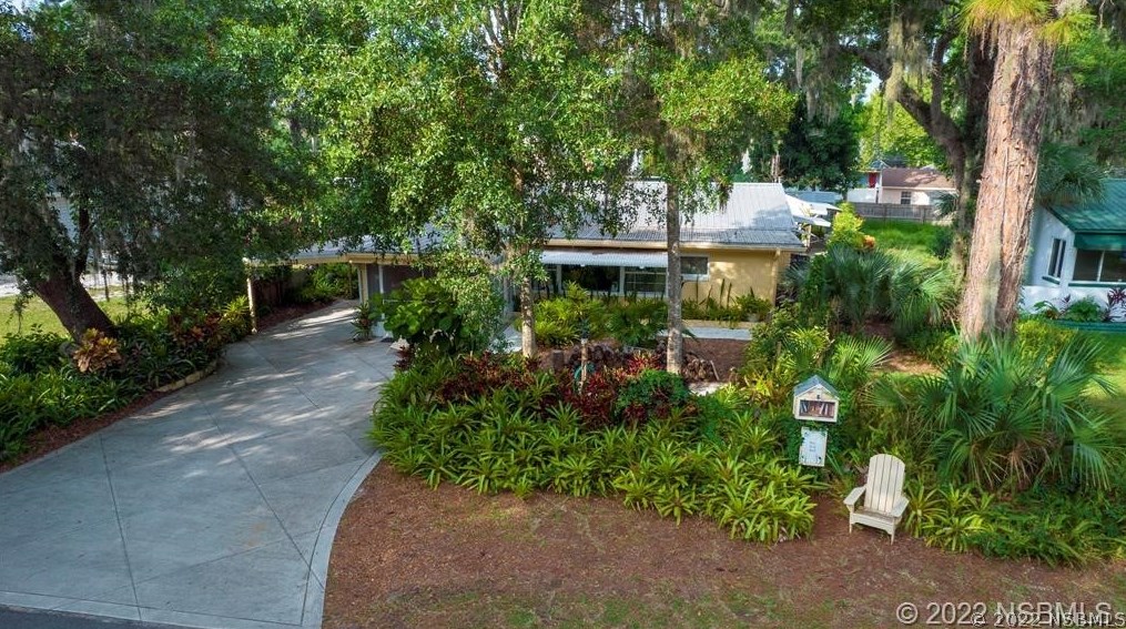 810 Faulkner St, New Smyrna, FL 32168-6426