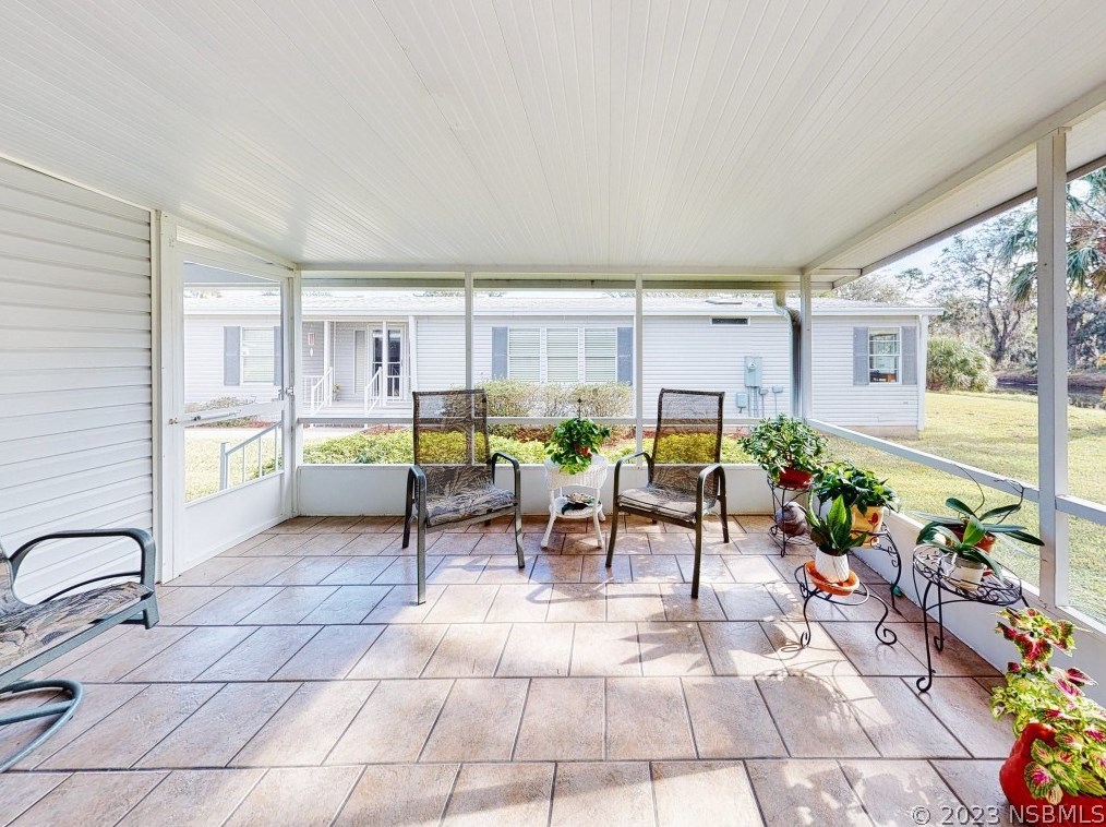 806 Starboard Ave, Edgewater FL  32141-5952 exterior