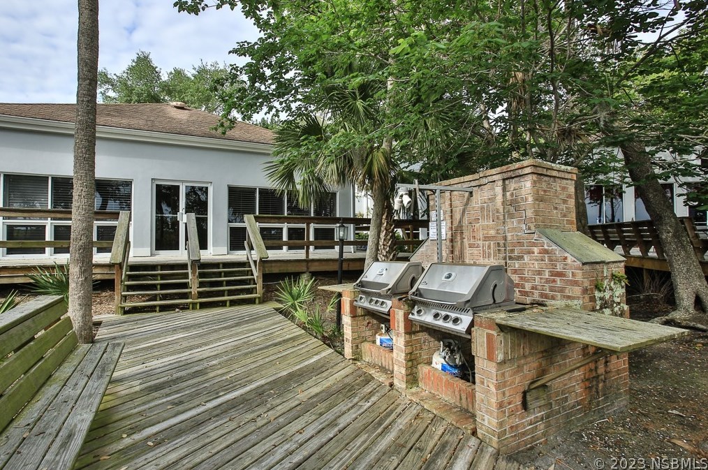 806 Starboard Ave, Edgewater FL  32141-5952 exterior