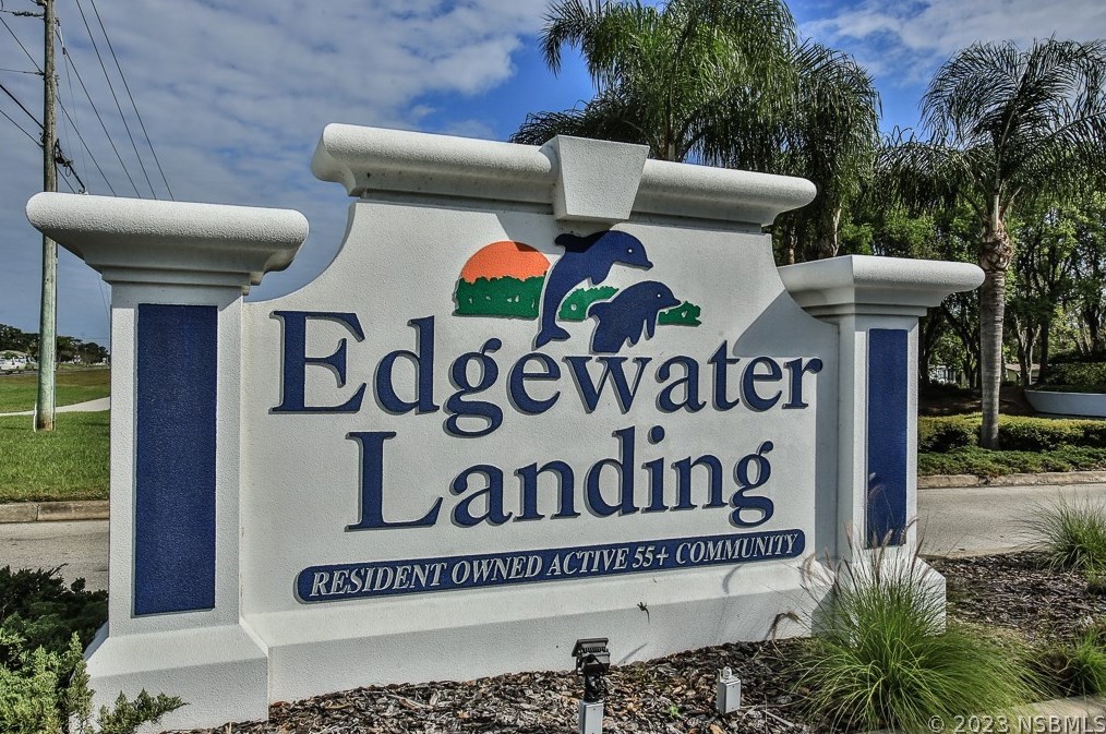 806 Starboard Ave, Edgewater FL  32141-5952 exterior