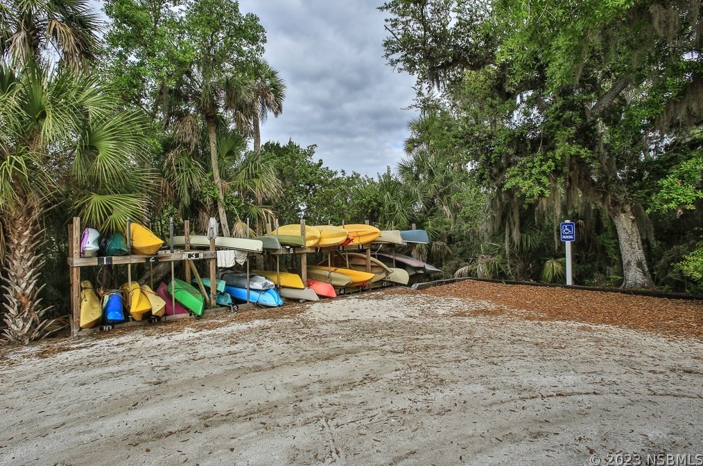 806 Starboard Ave, Edgewater FL  32141-5952 exterior