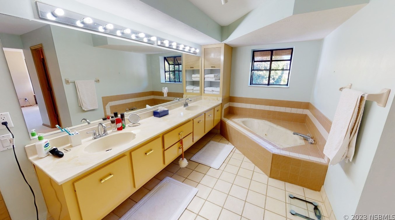 1057 Red Maple Way, New Smyrna FL  32168-7945 exterior