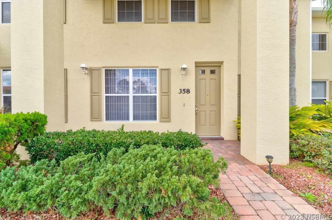358 N Airport Rd, New Smyrna, FL 32168