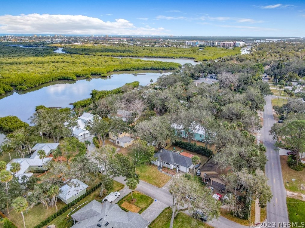 106 Azalea Cir, New Smyrna, FL 32168