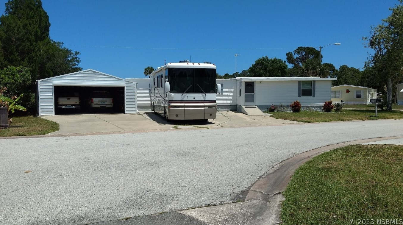 101 Cedar St, Edgewater, FL 32141-7384