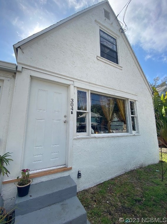 304 Washington St #b, New Smyrna, FL 32168