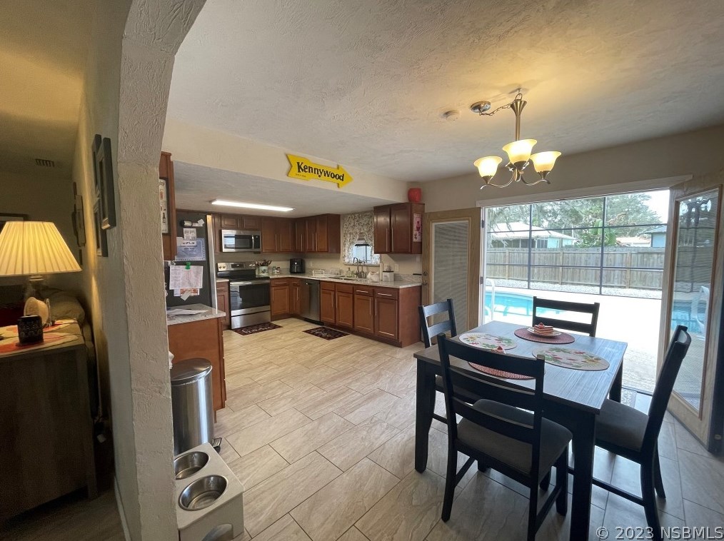 1722 Pine Tree Dr, Edgewater FL  32132-3208 exterior