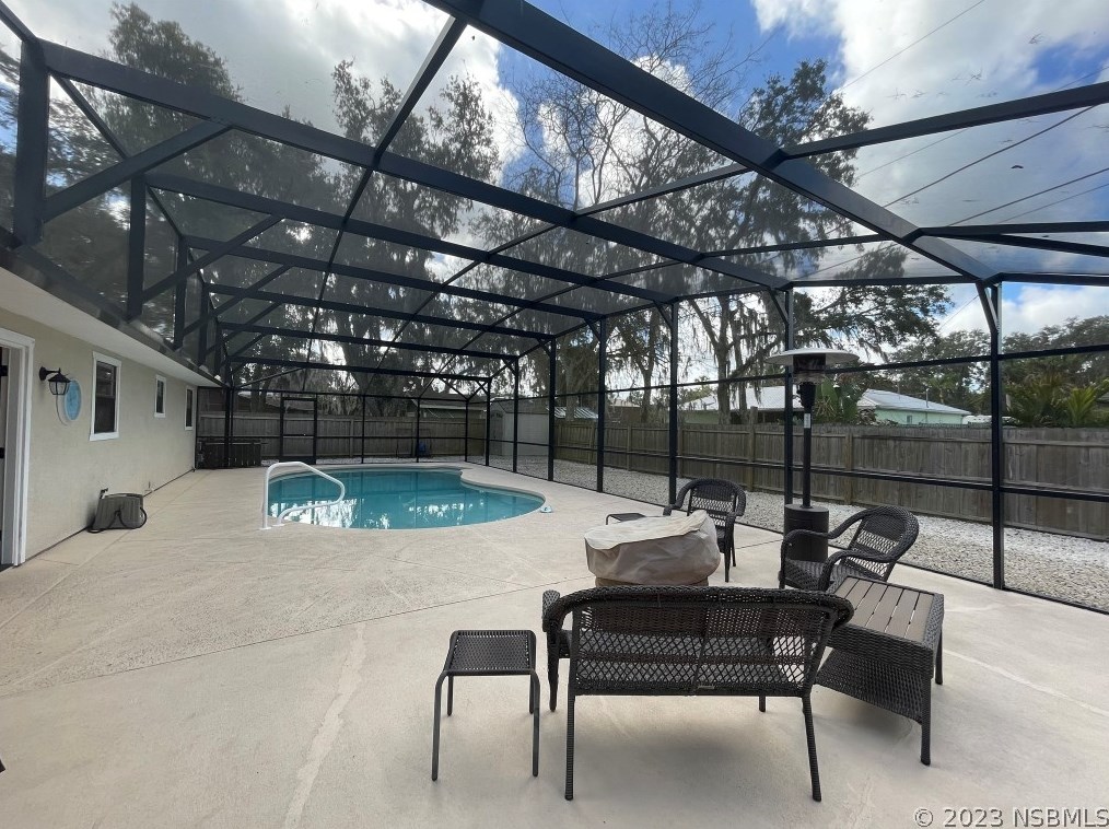 1722 Pine Tree Dr, Edgewater FL  32132-3208 exterior