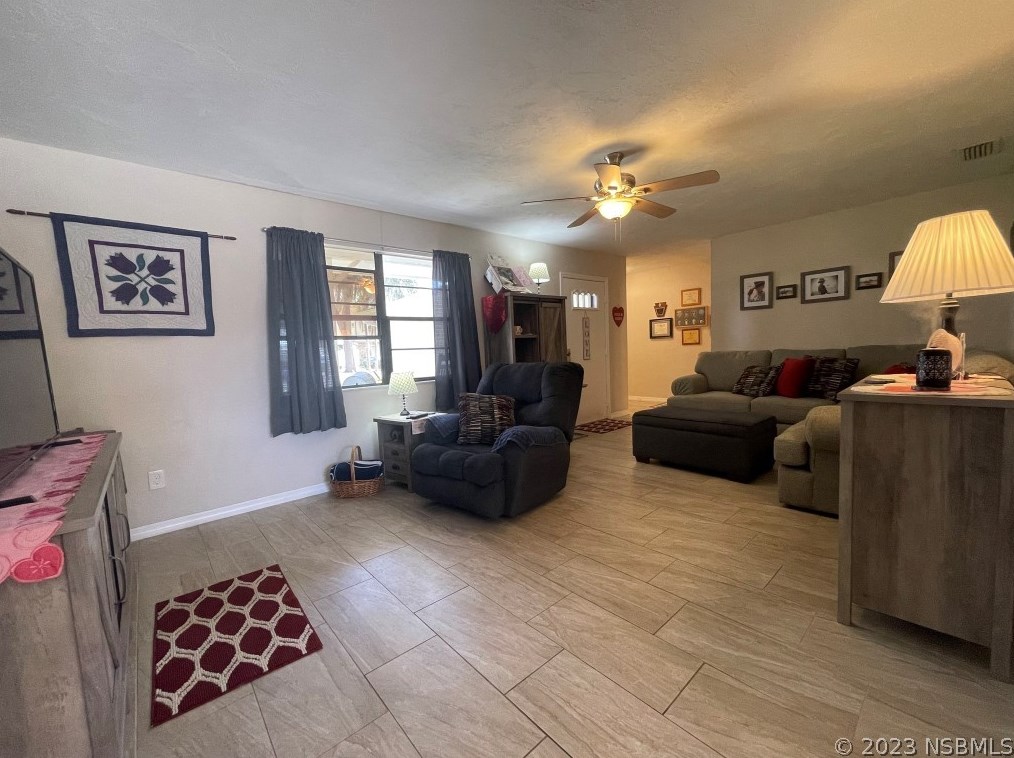 1722 Pine Tree Dr, Edgewater FL  32132-3208 exterior