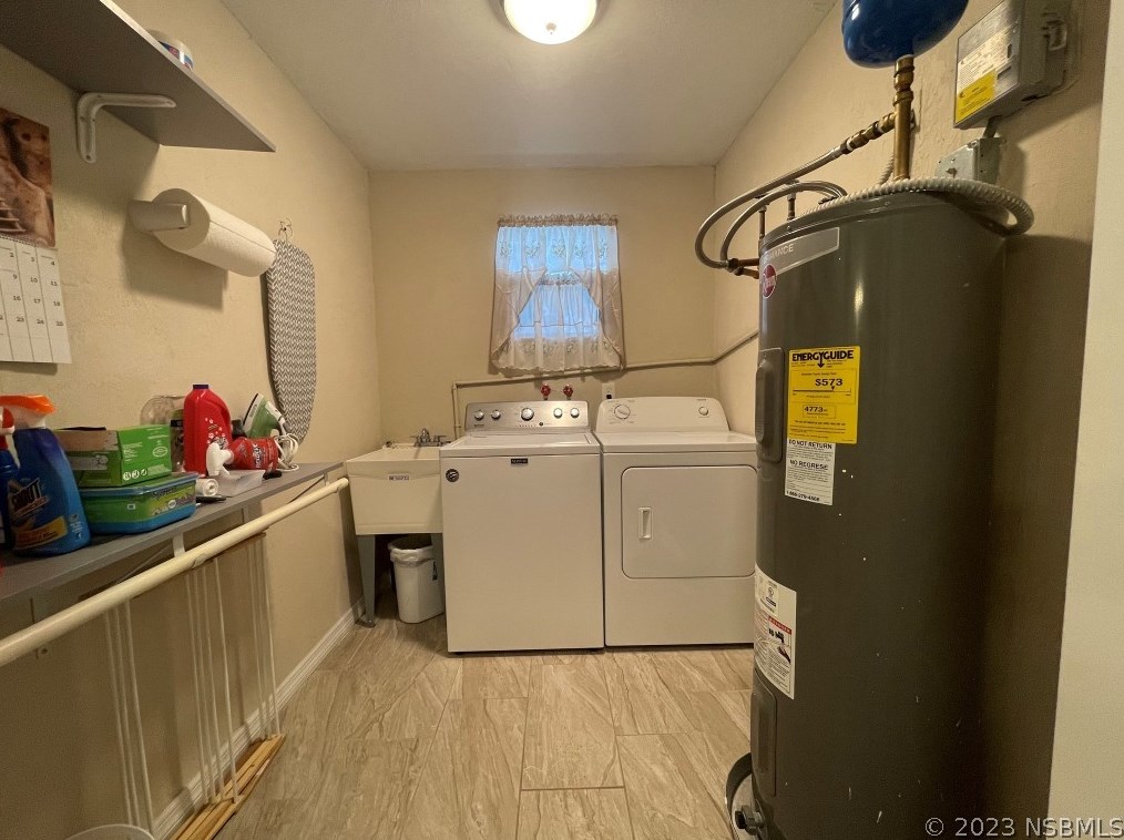 1722 Pine Tree Dr, Edgewater FL  32132-3208 exterior