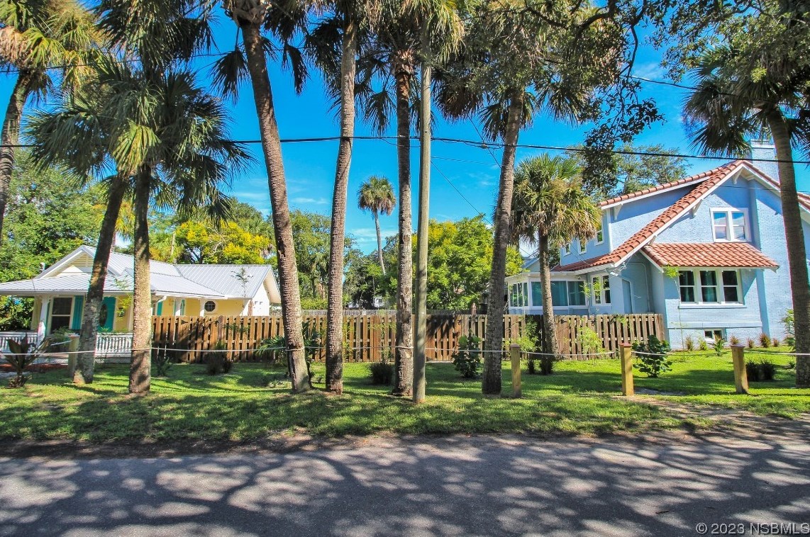 110 Peninsula Ave, New Smyrna FL 32169-2228 exterior