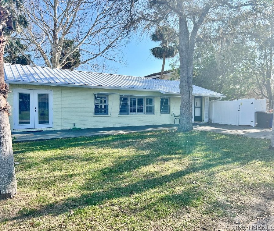 128 Hotel Ave, Edgewater, FL 32132-2361