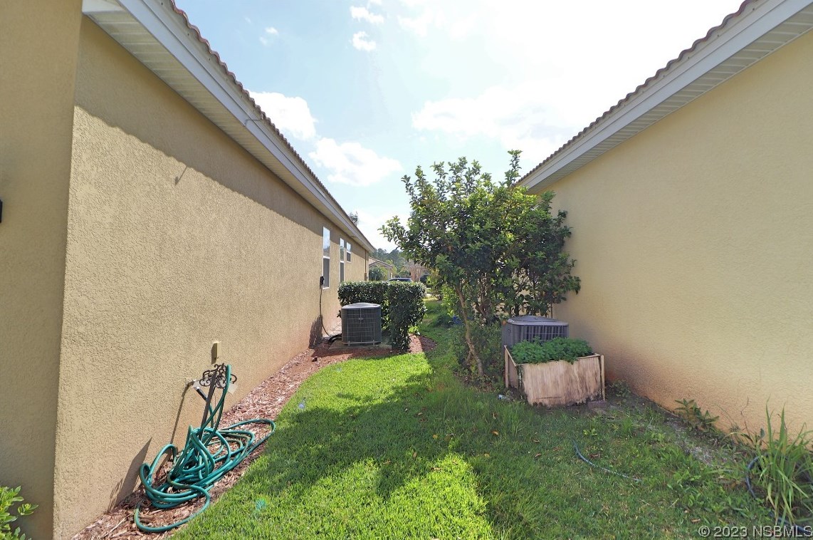 3449 Velona Ave, New Smyrna FL  32168-4675 exterior