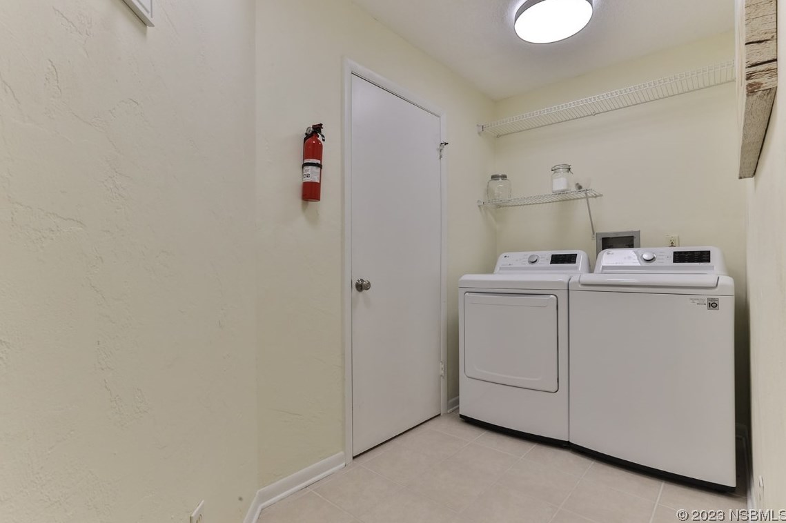 258 Canterbury Cir, New Smyrna FL  32168-7991 exterior