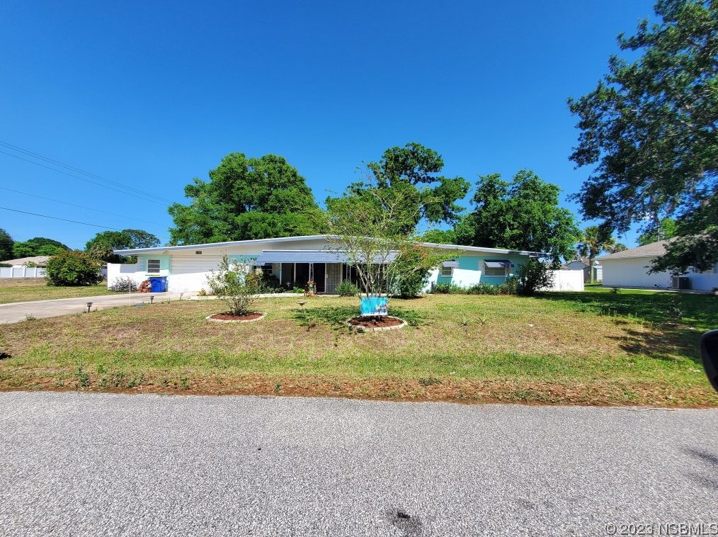 1801 Kumquat Dr, Edgewater, FL 32132