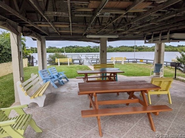 49 Pelican Dr, Edgewater FL  32141-4209 exterior