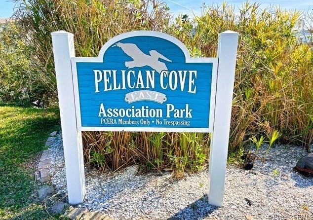 49 Pelican Dr, Edgewater FL  32141-4209 exterior