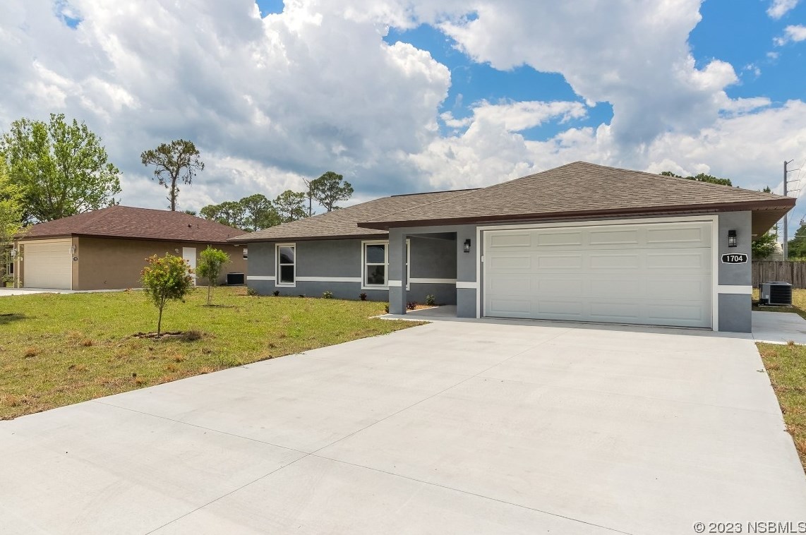 1704 Victory Palm Dr, Edgewater, FL 32132