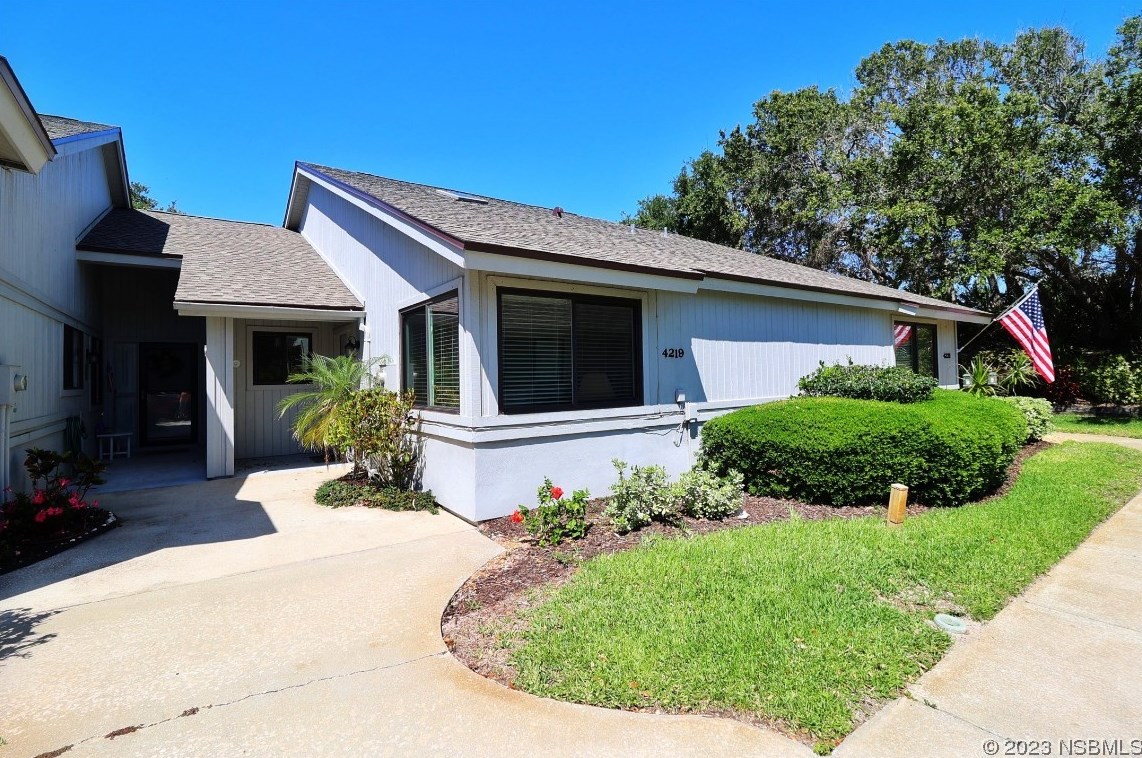 4219 Sea Mist Dr, New Smyrna, FL 32169-4162