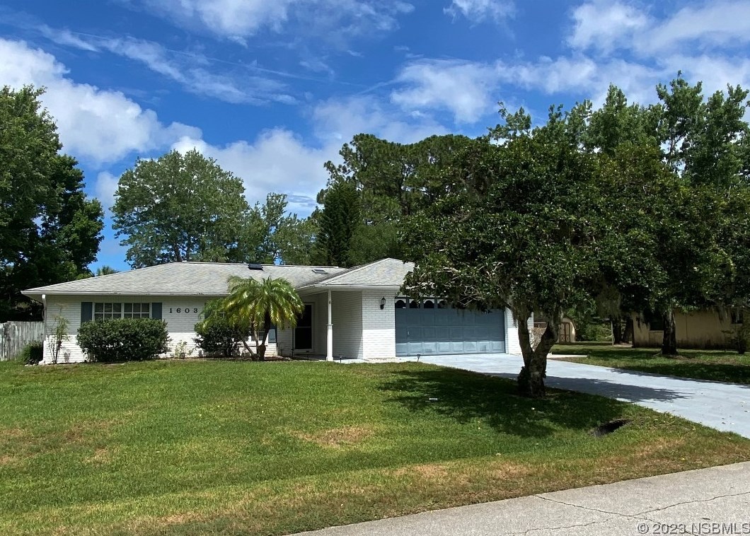 1603 Willow Oak Dr, Edgewater, FL 32132