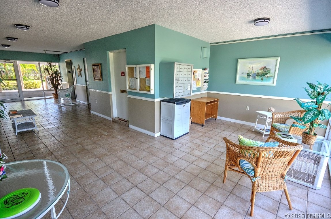 325 Causeway, New Smyrna FL  32169-5241 exterior